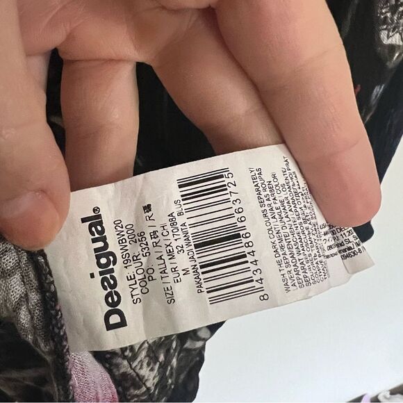 Desigual floral butterfly blouse black women’s size medium - Picture 9 of 11